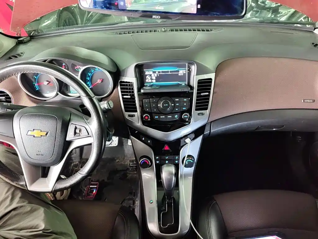 Chevrolet Cruze 2015 — фото 10
