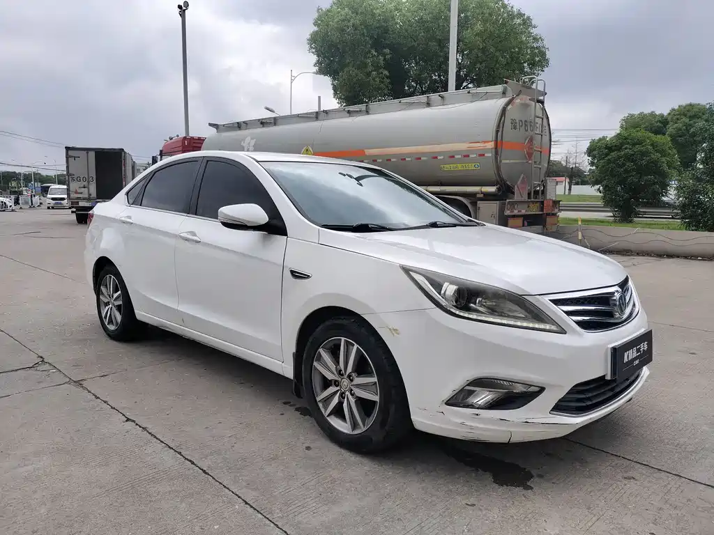 Changan Eado 2017 — фото 4