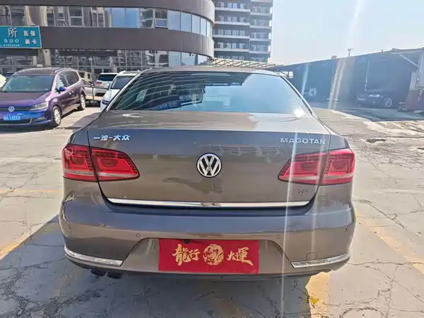 Volkswagen Magotan 2013