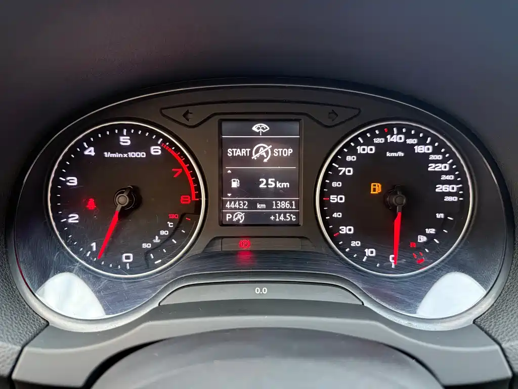 Audi A3 2015 — фото 12