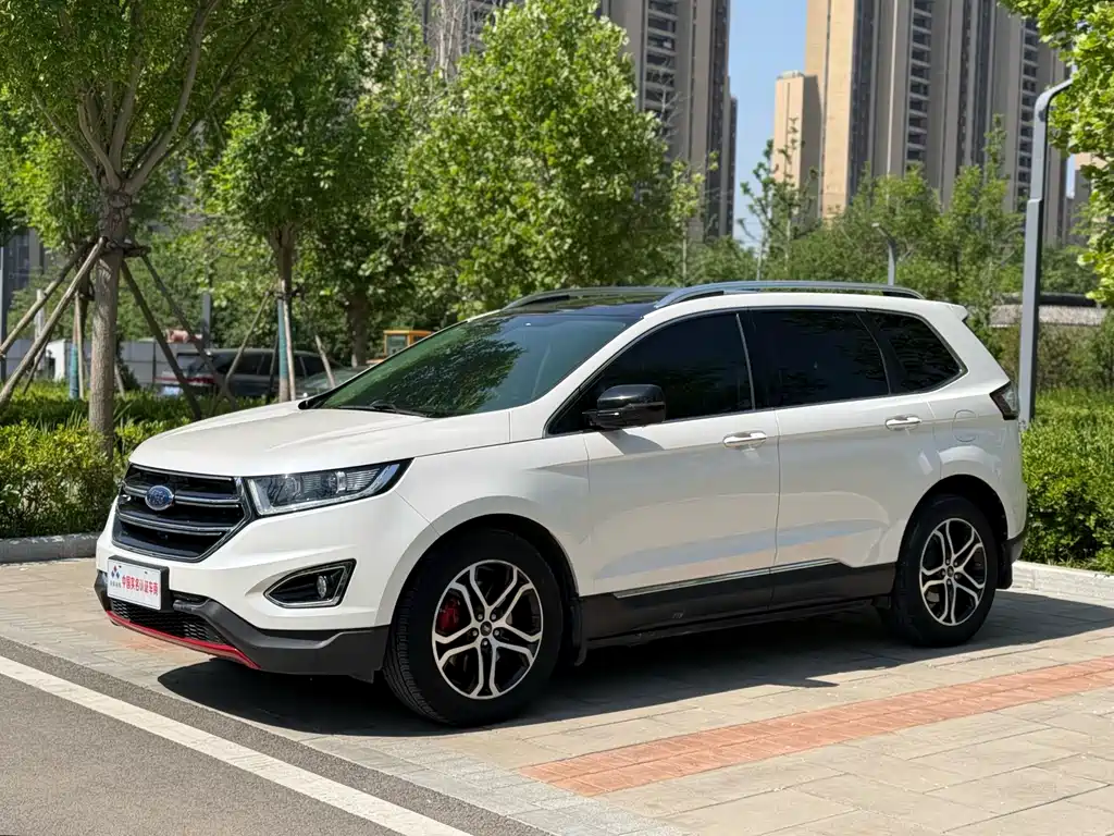 Ford Edge 2017 — фото 1