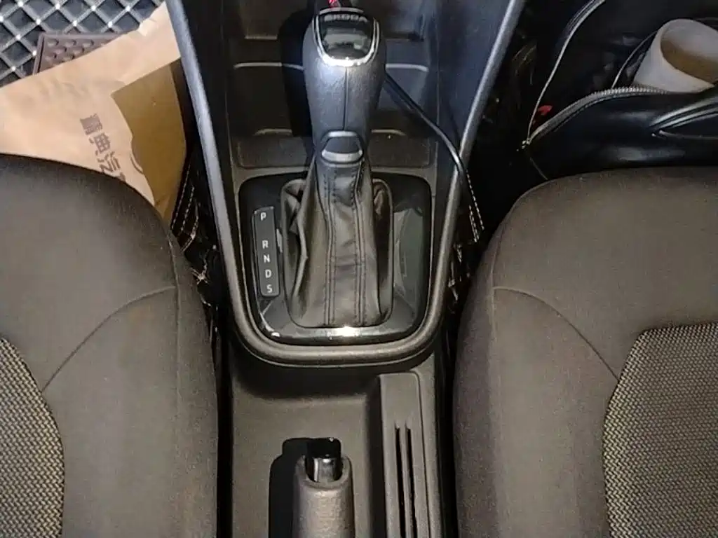 Skoda Rapid Spaceback 2014 — фото 14