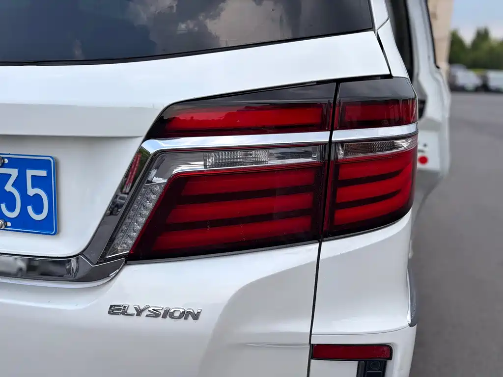 Honda Elysion 2016 — фото 12