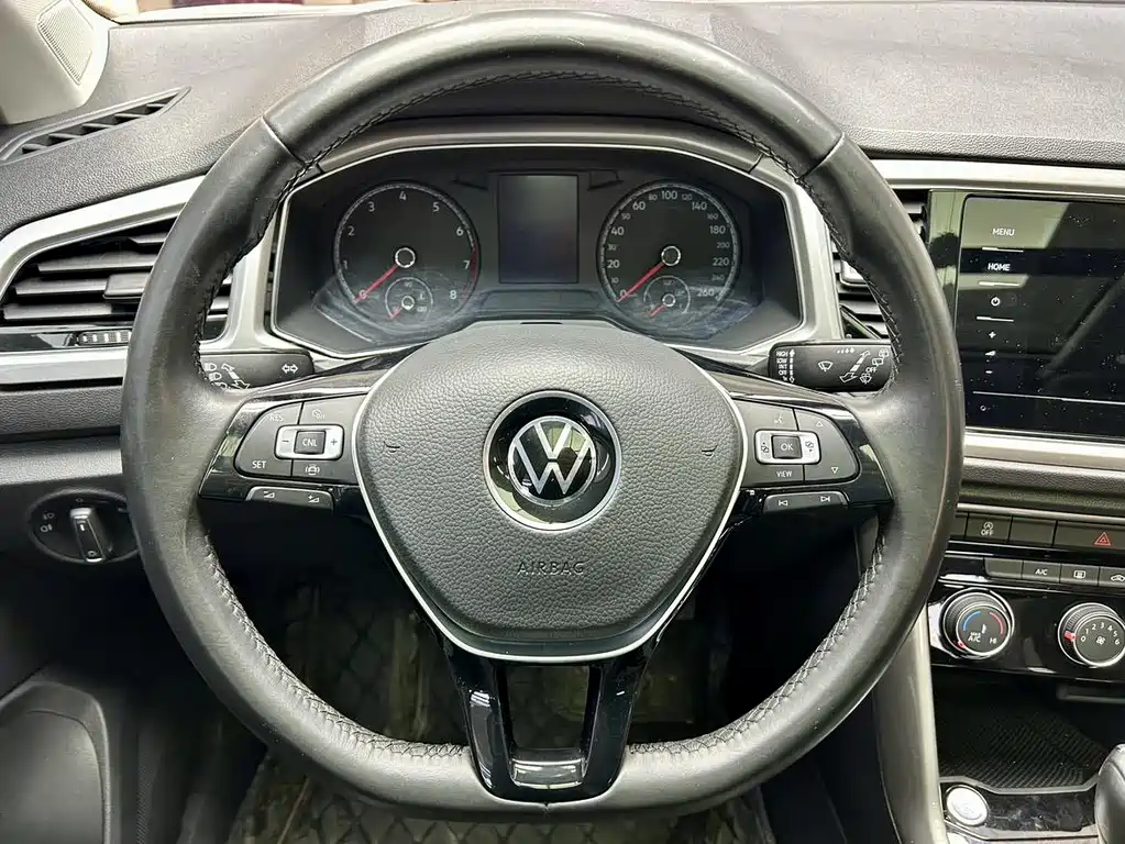 Volkswagen T-Roc 2022 — фото 13