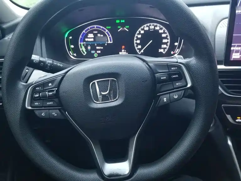 Honda Inspire 2019 — фото 11