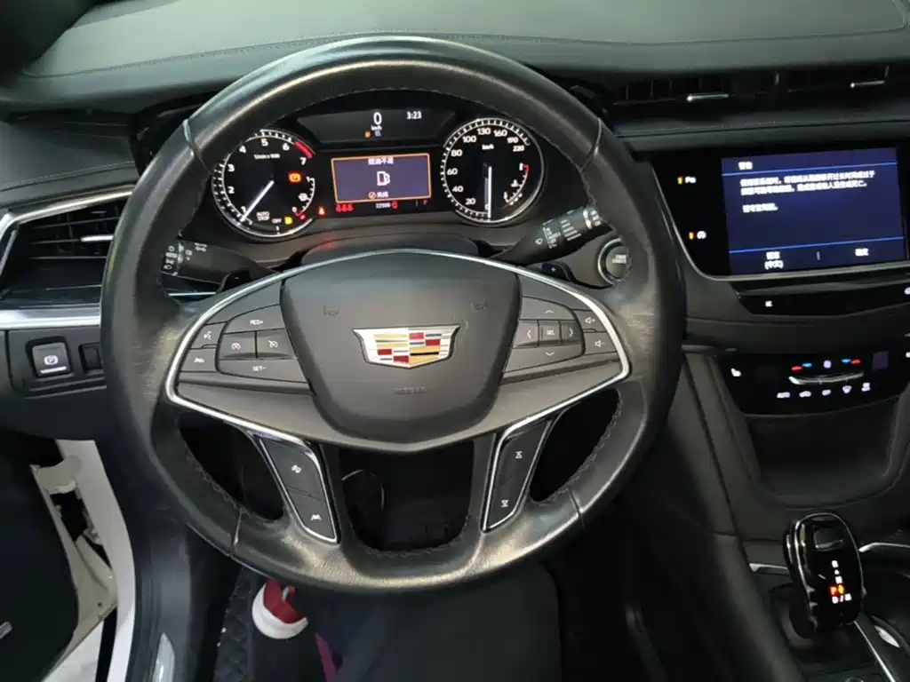Cadillac XT5 2022 — фото 11