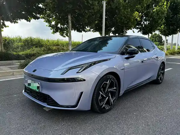 Lynk & Co 07 EM-P 2025