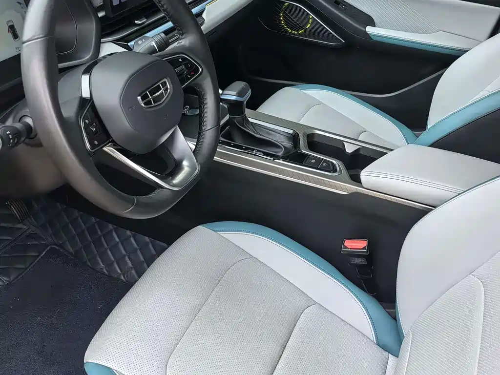 Geely Emgrand 2023