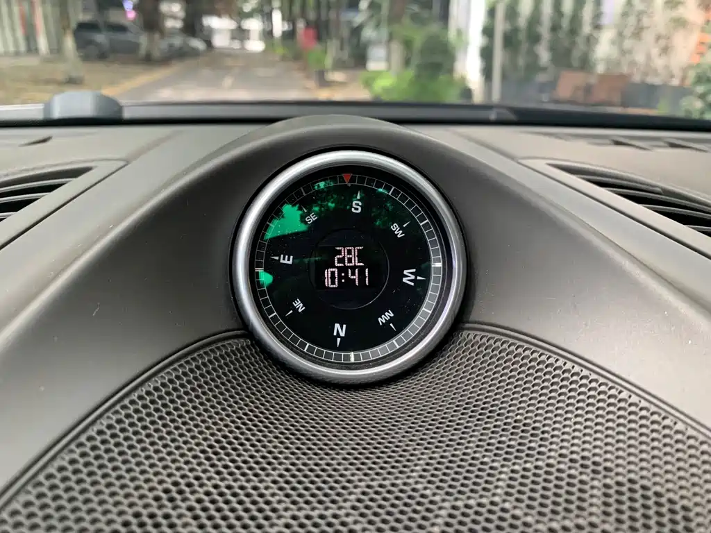 Porsche Cayenne 2015 — фото 19