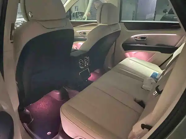 Bentley Bentayga 2023