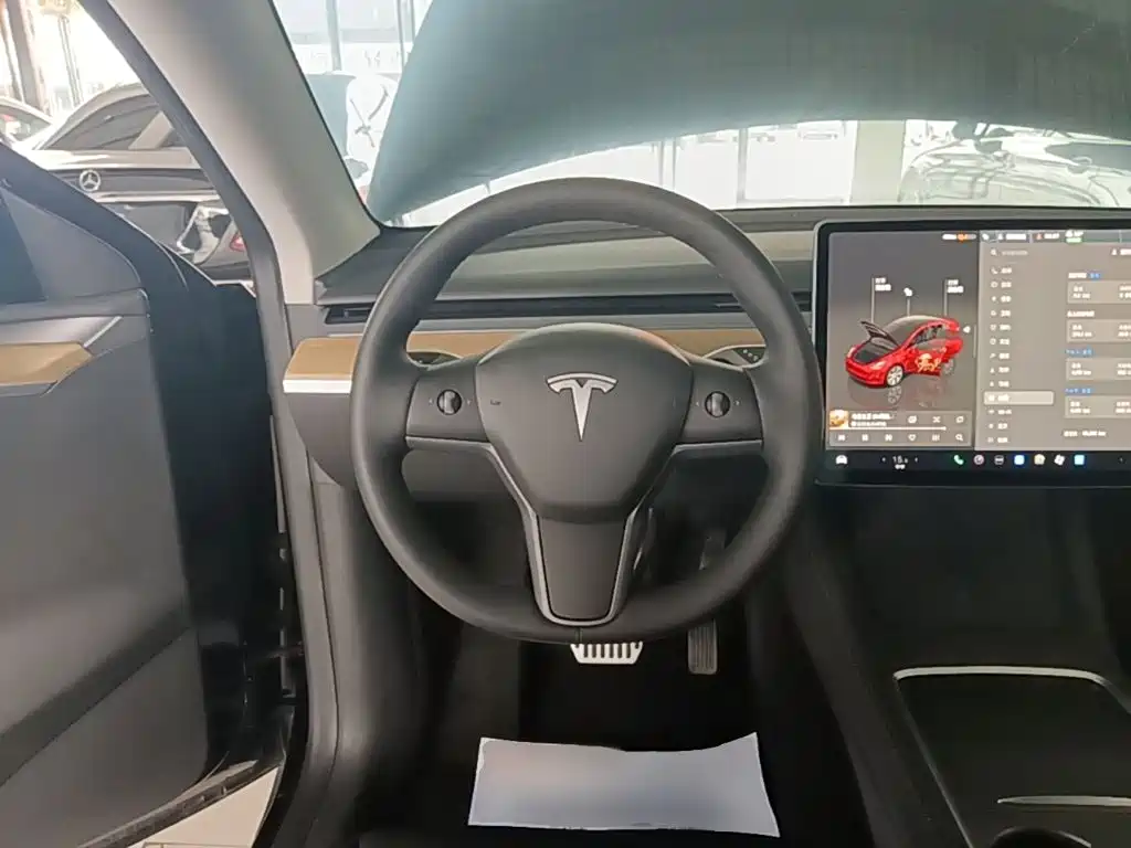 Tesla Model Y 2023 — фото 11