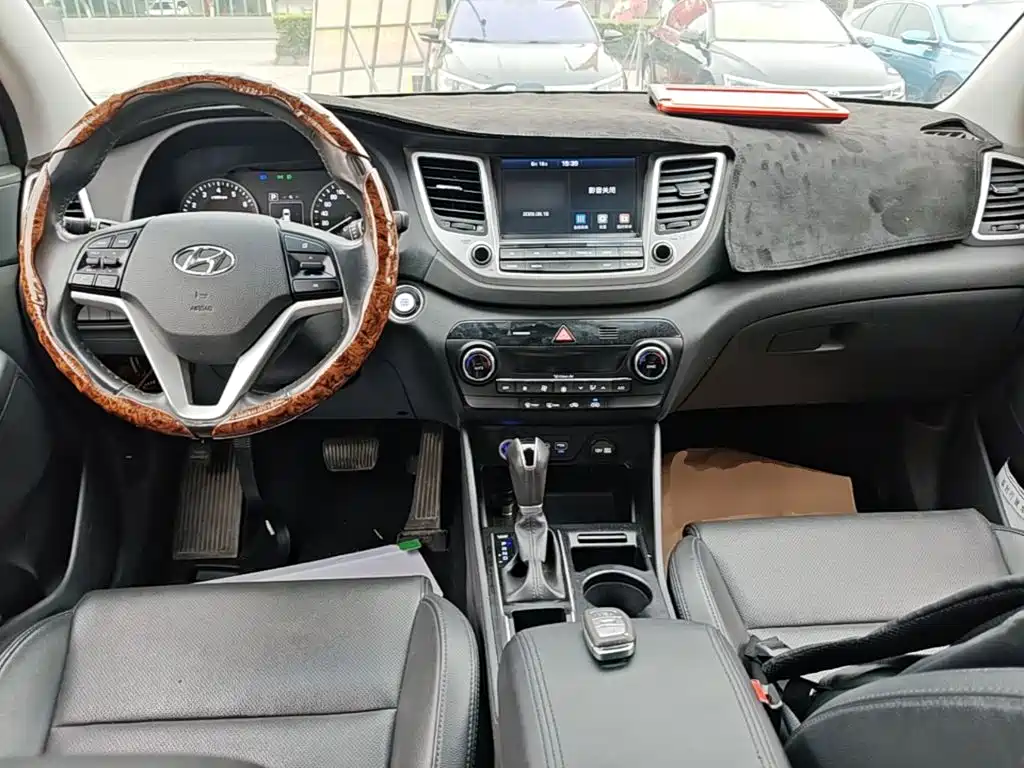 Hyundai Tucson 2016 — фото 10