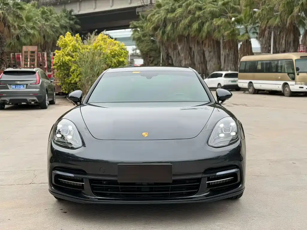 Porsche Panamera 2019 — фото 2