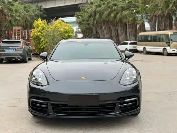 Porsche Panamera 2019