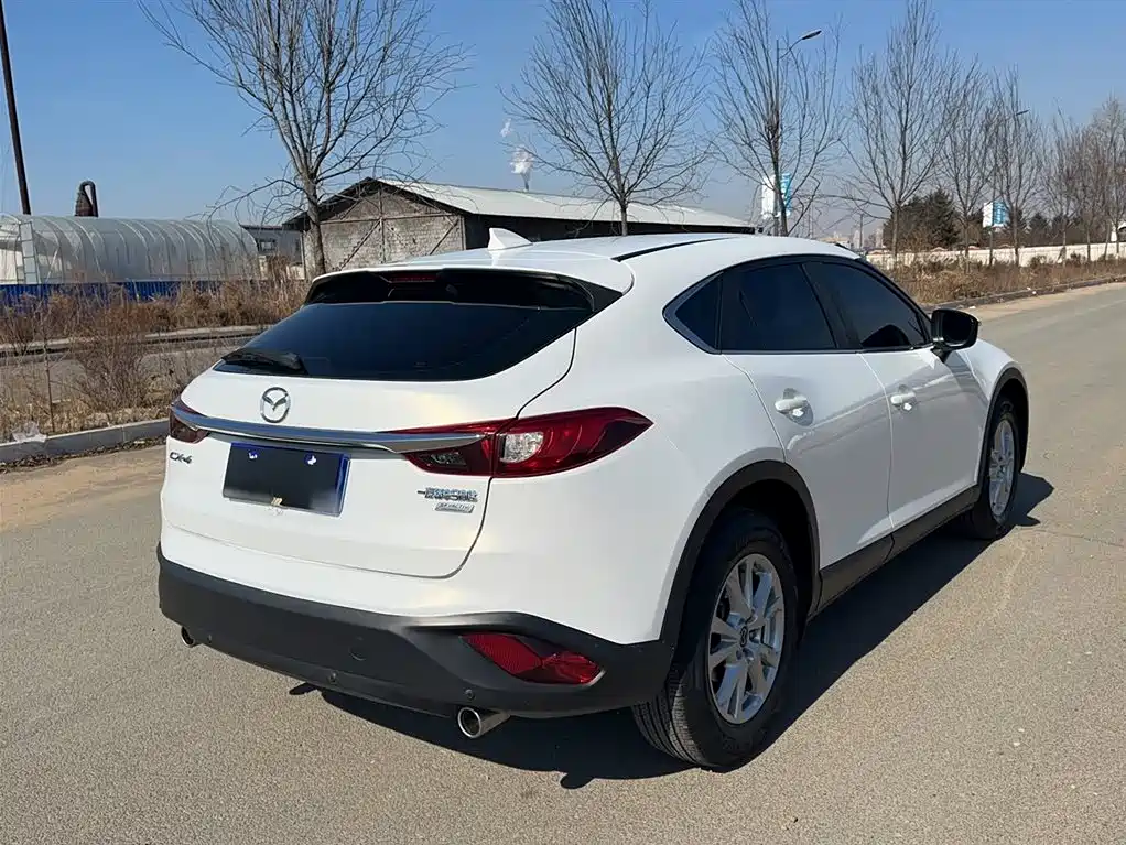 Mazda CX-4 2019 — фото 11
