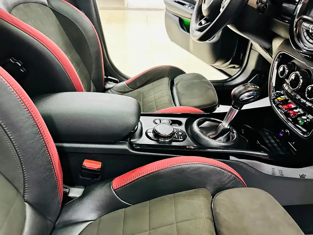 MINI JCW CLUBMAN 2019 — фото 36