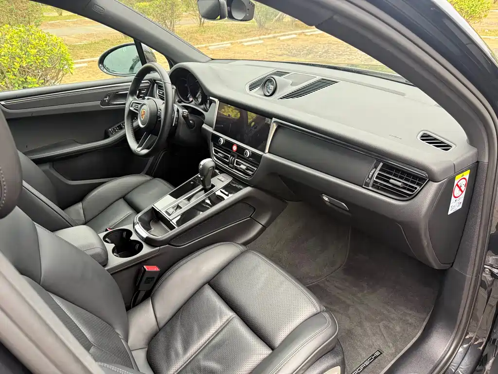 Porsche Macan 2023 — фото 12