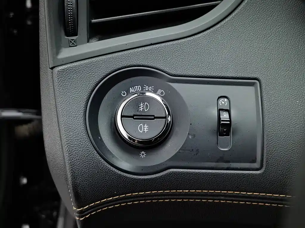 Buick LaCrosse 2014 — фото 21