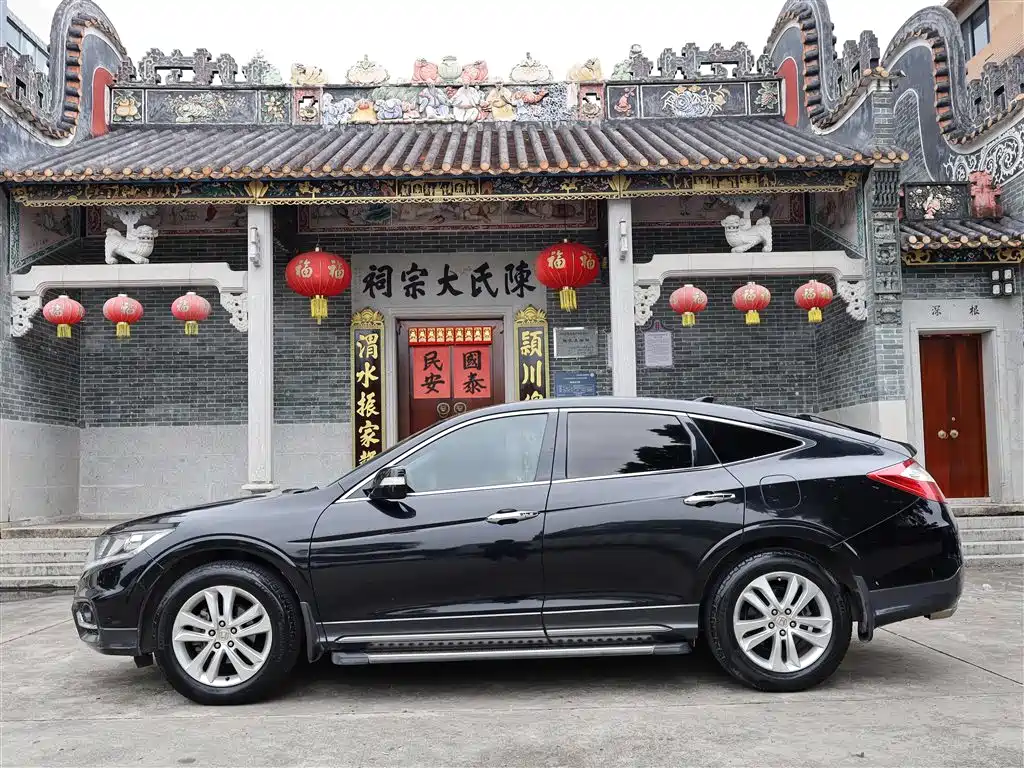 Honda Crosstour 2014 — фото 10