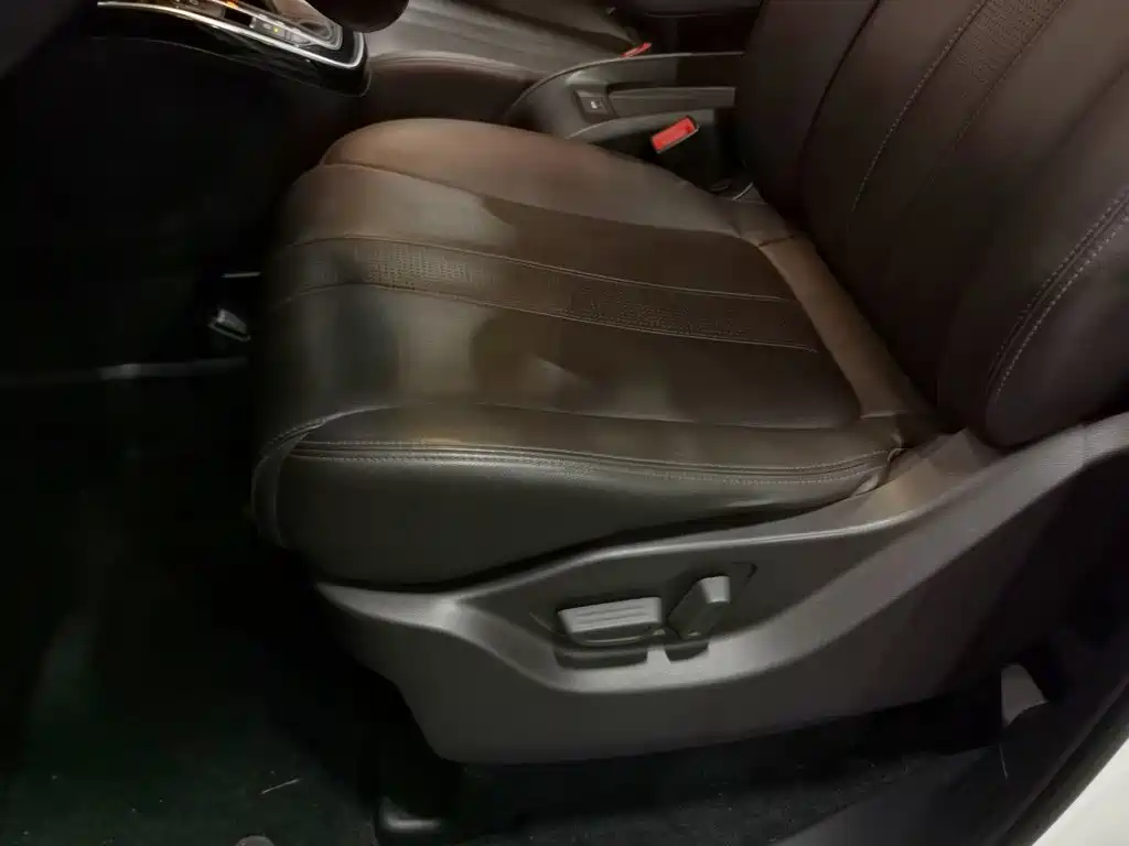 GAC Trumpchi M6 2019 — фото 20