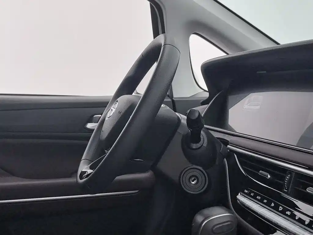 GAC Trumpchi M6 2023 — фото 22