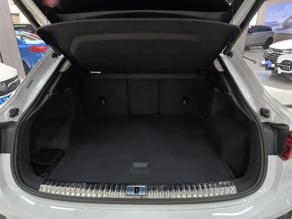 Audi Q3 Sportback 2021 — фото 19