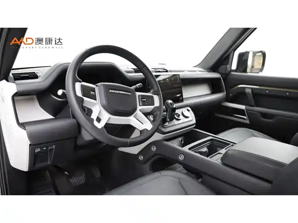 Land Rover Defender 2023