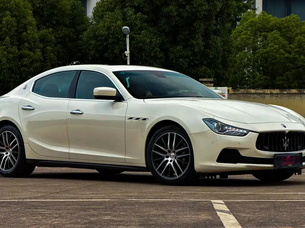 Maserati Ghibli 2014 — фото 16