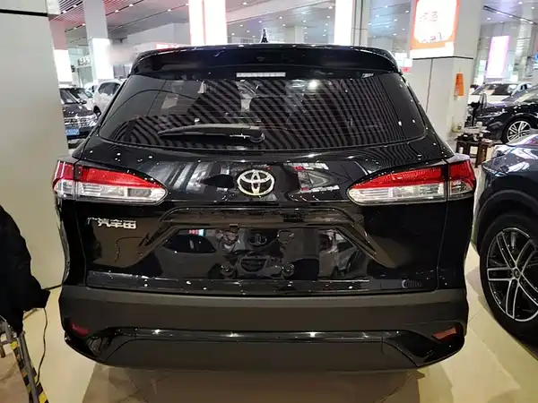 Toyota Frontlander 2024