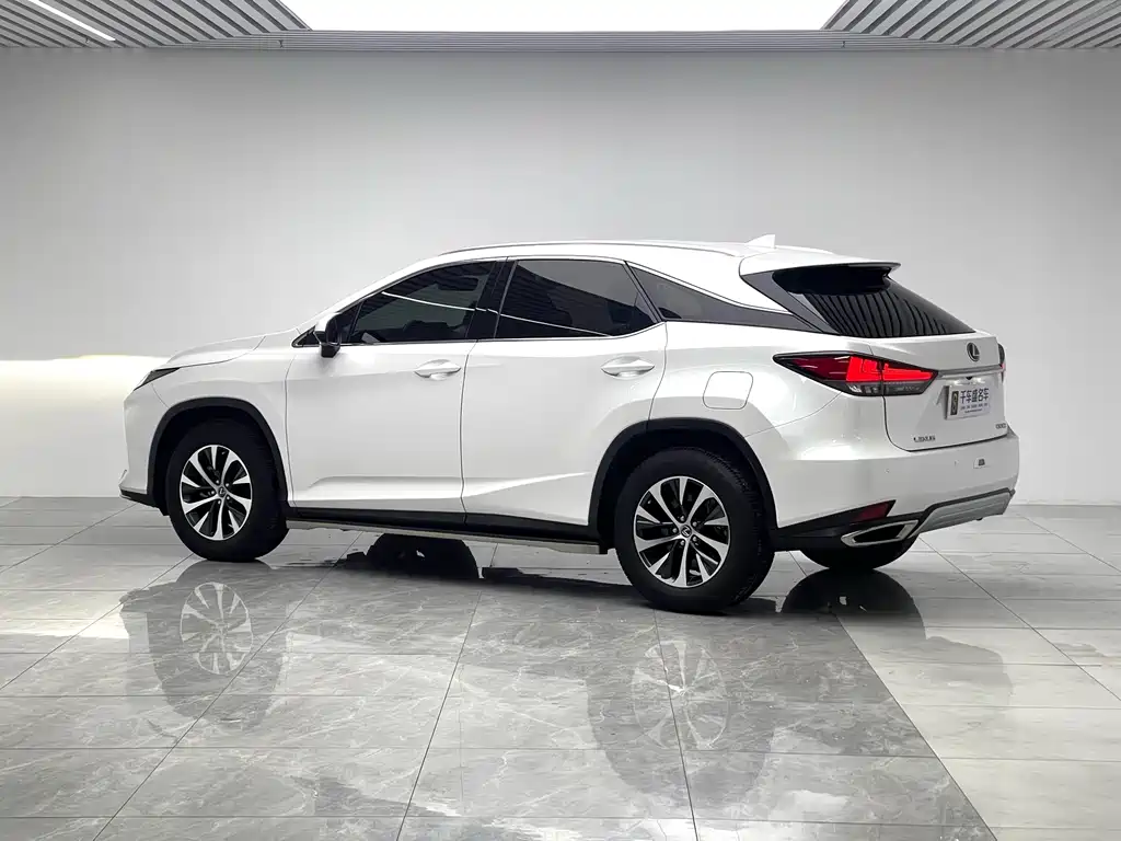 Lexus RX 2022 — фото 4
