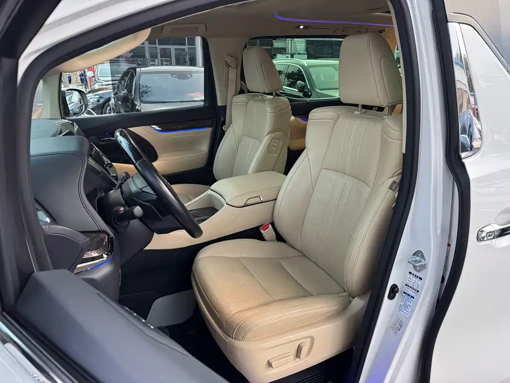 Toyota Vellfire 2022 — фото 9