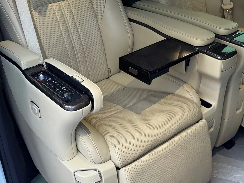 Toyota Vellfire 2022 — фото 14