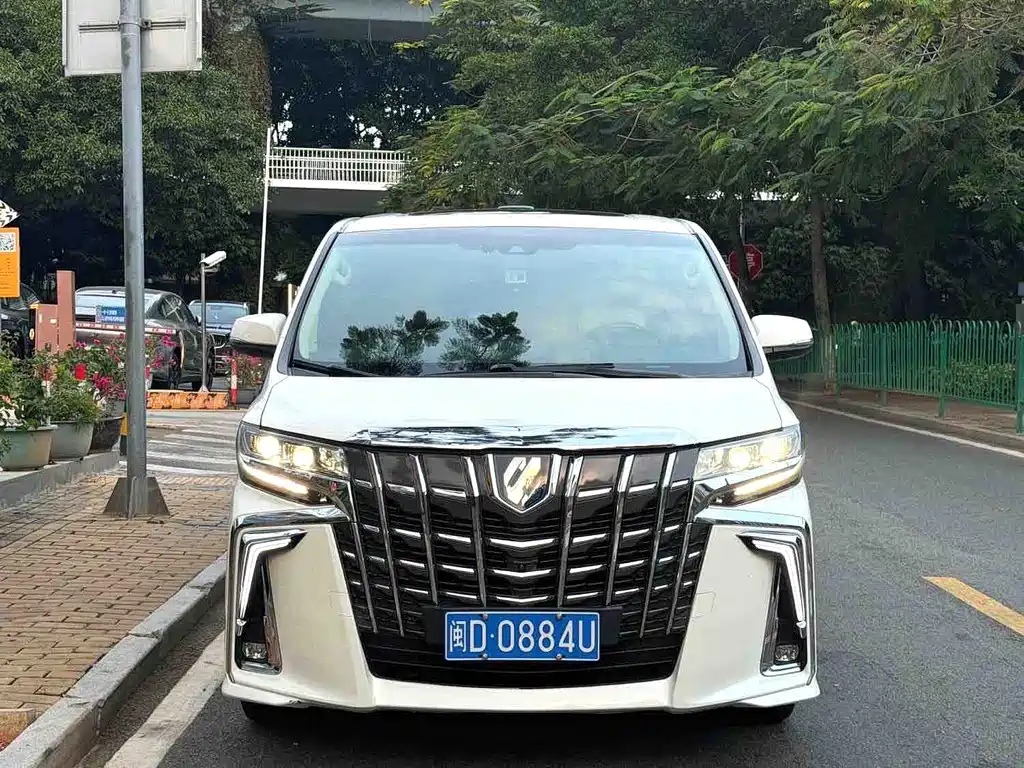 Toyota Alphard 2021 — фото 2