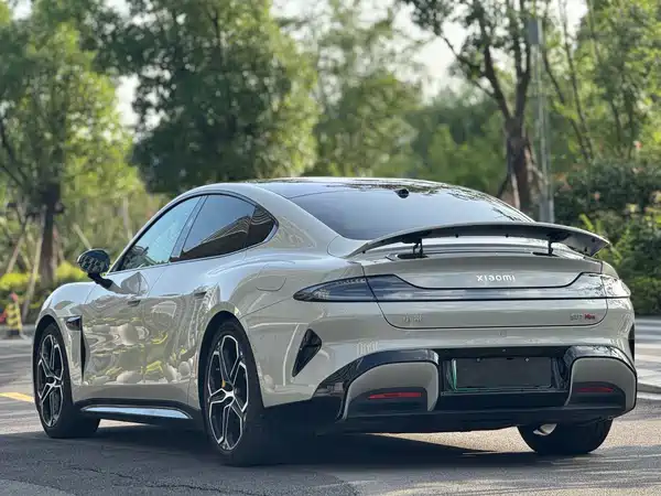 Xiaomi SU7 2025