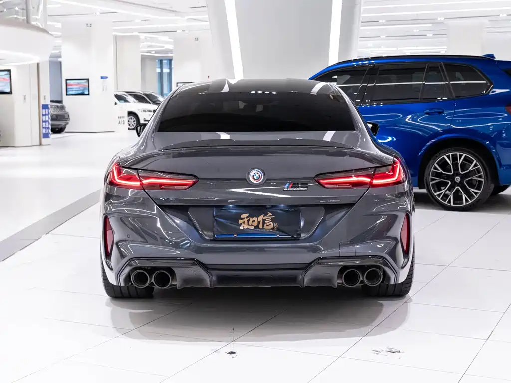 BMW M8 2022 — фото 4