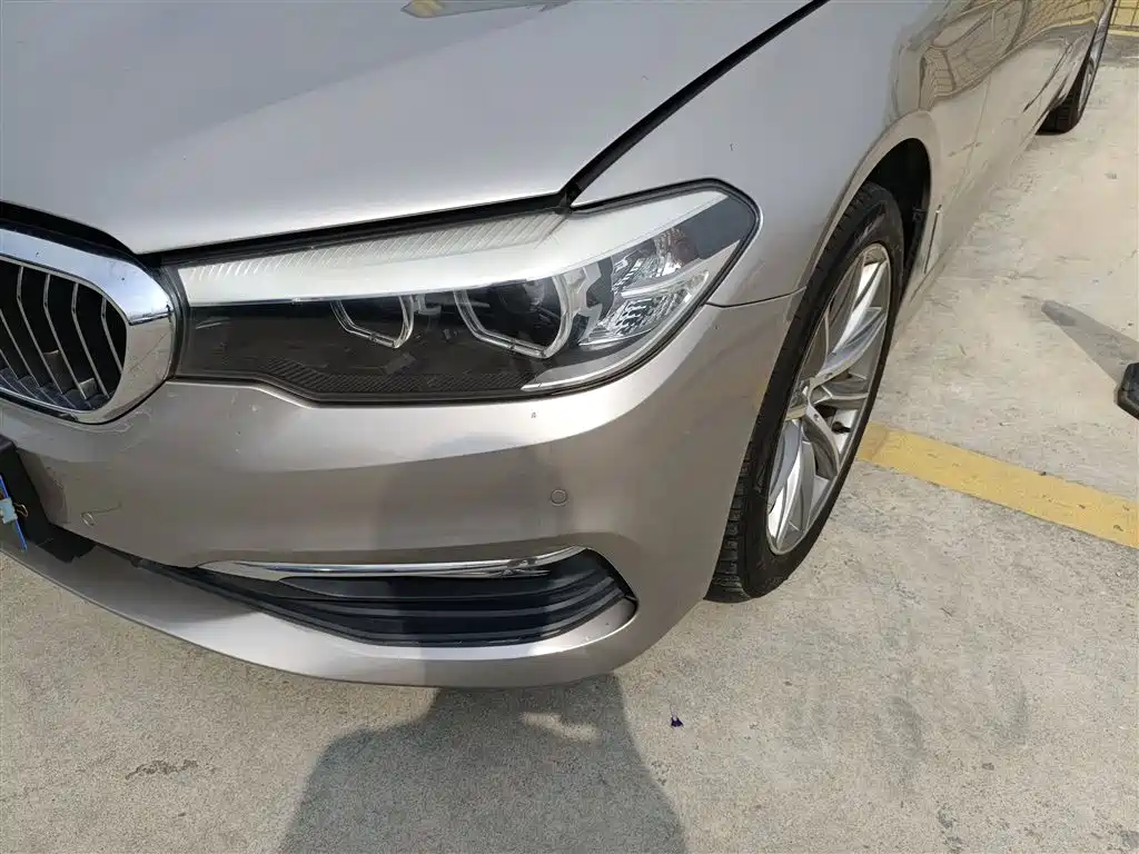 BMW 5 Series 2017 — фото 23