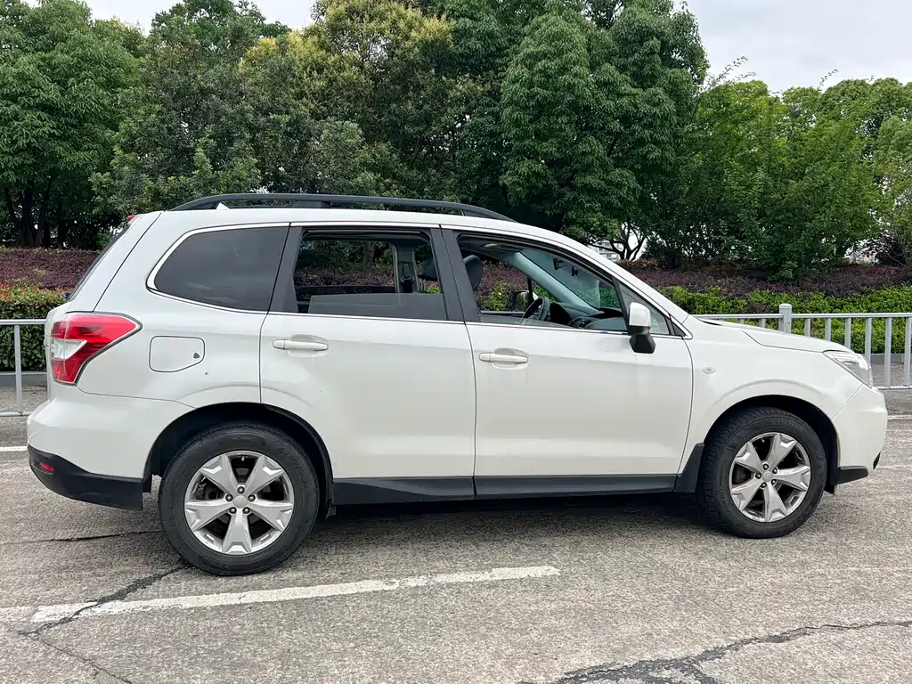 Subaru Forester 2014 — фото 14