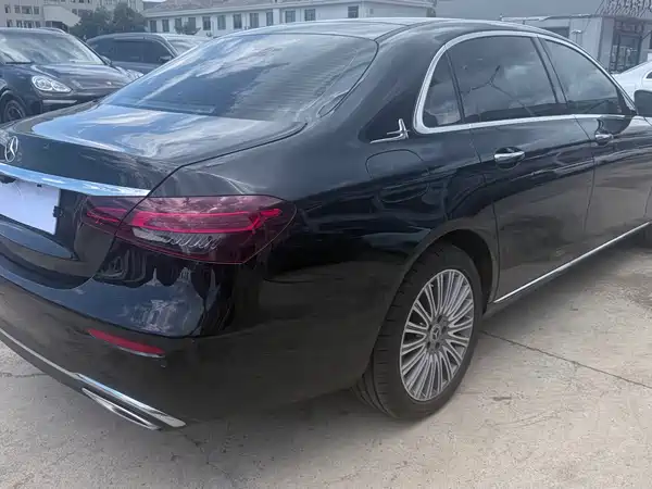 Mercedes-Benz E-Class 2021