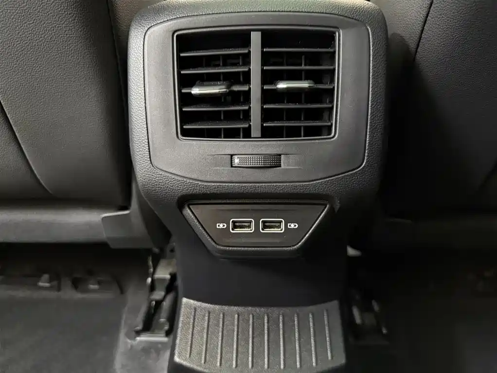 Volkswagen T-Roc 2022 — фото 19
