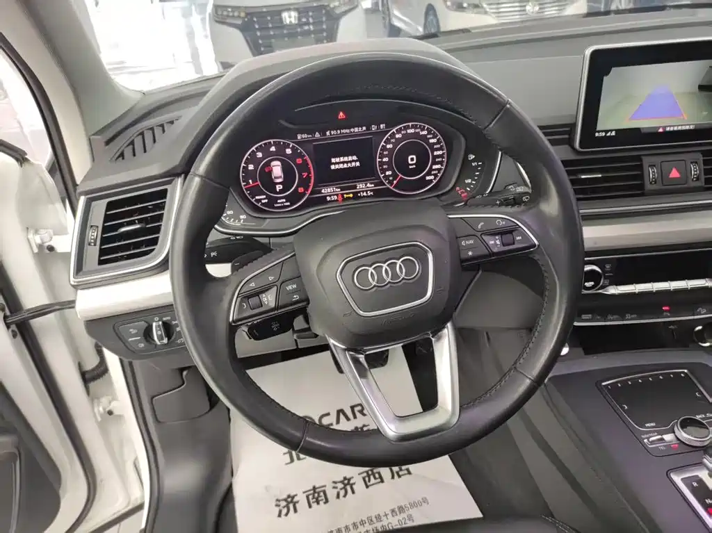 Audi Q5L 2019 — фото 23