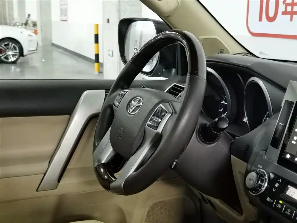 Toyota Prado 2016 — фото 22