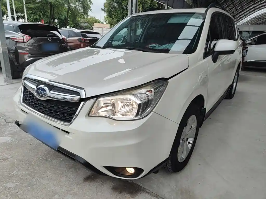 Subaru Forester 2014 — фото 2