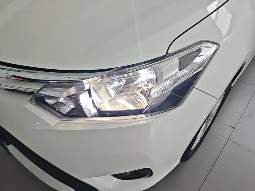 Toyota Vios 2015 — фото 24