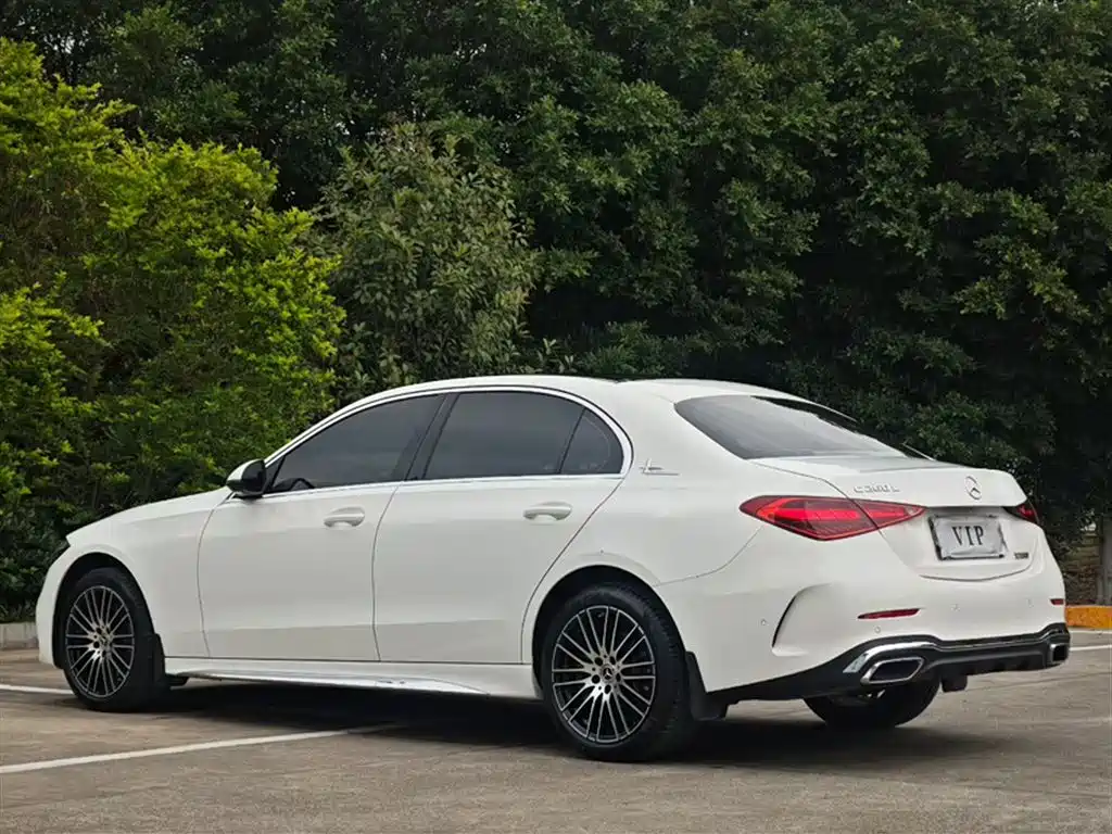 Mercedes-Benz C-Class 2025 — фото 4