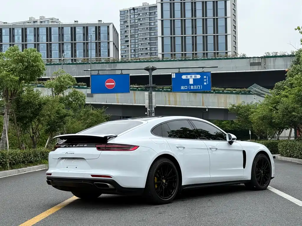 Porsche Panamera 2019 — фото 6