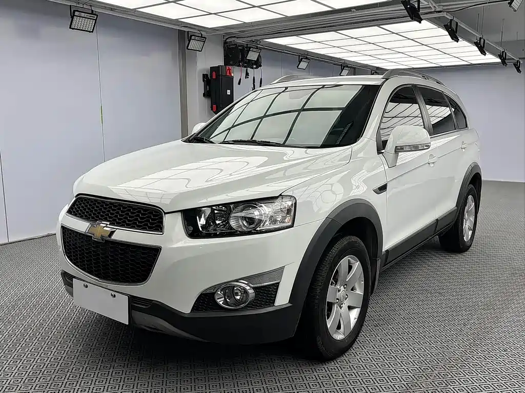 Chevrolet Captiva 2014 — фото 1