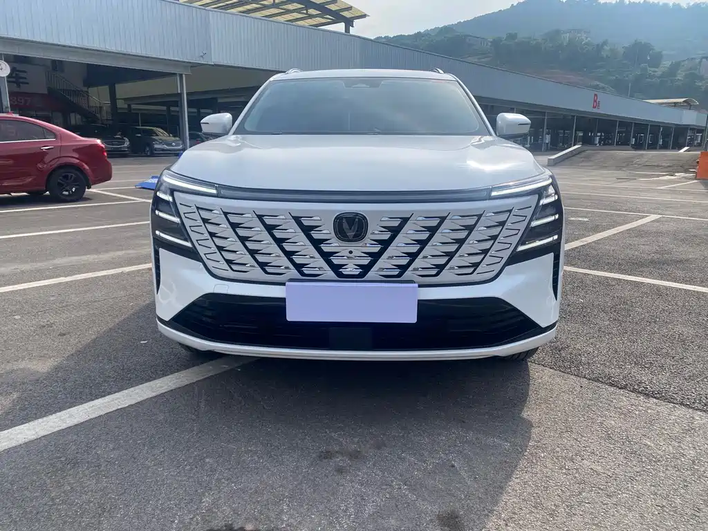 Changan CS75 PLUS 2025 — фото 2