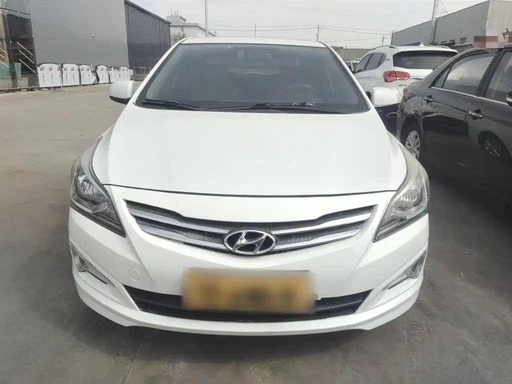 Hyundai Verna 2016 — фото 3