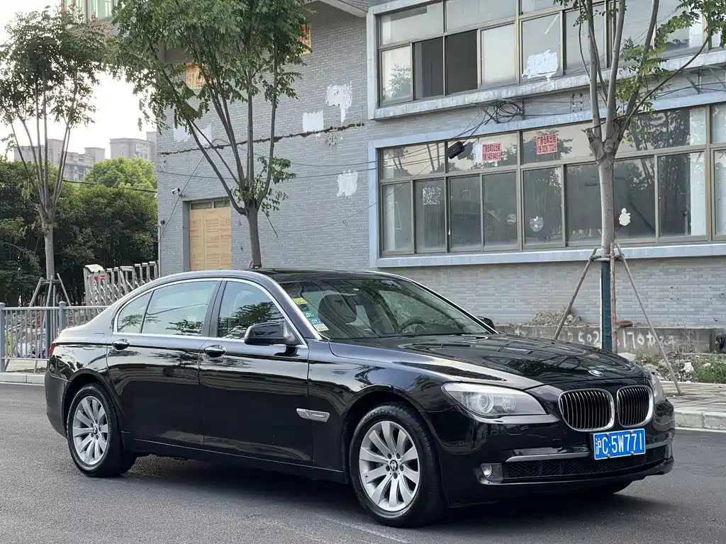 BMW 7 Series 2009 — фото 3