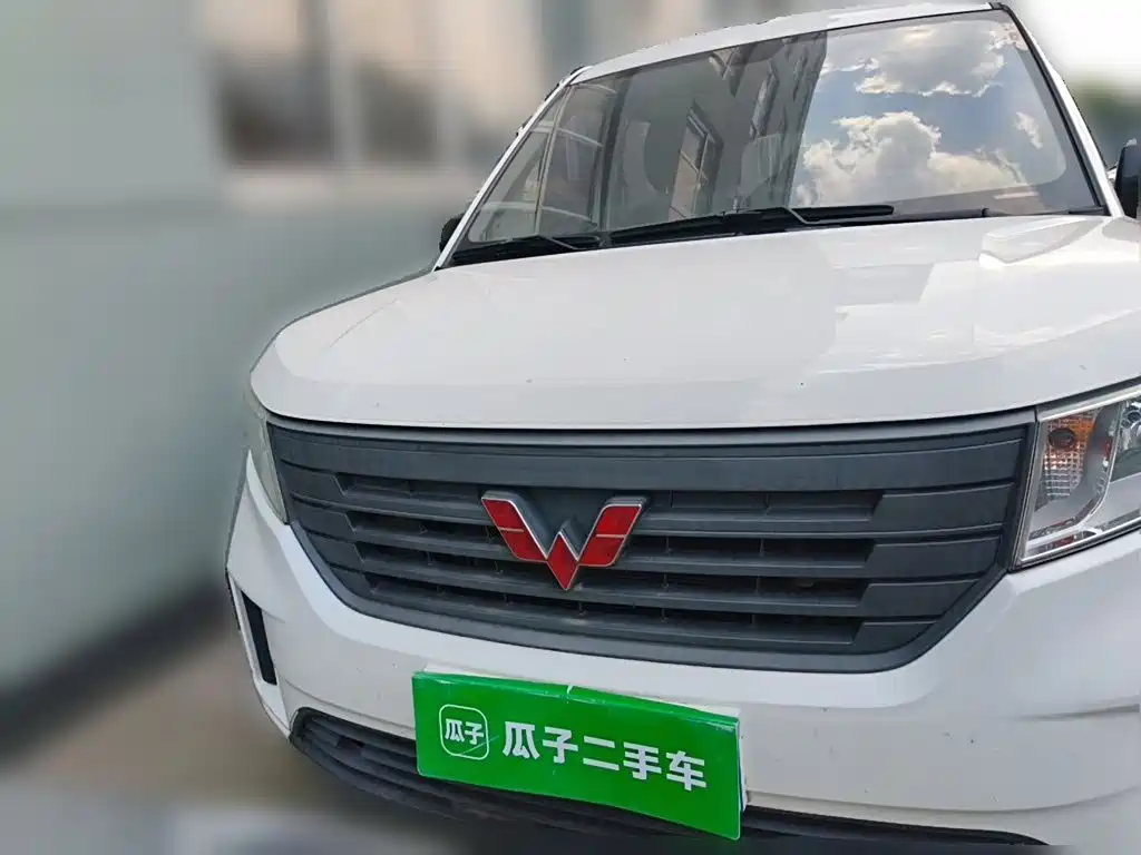 Wuling Hongguang PLUS 2020 — фото 24